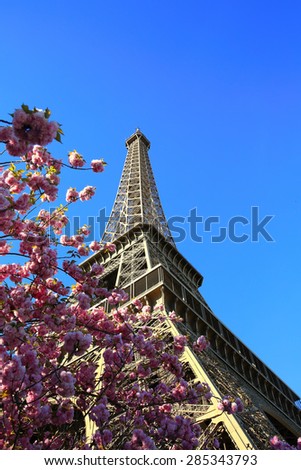 Eiffel Tower in spring time, Paris, France