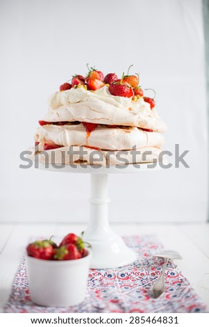 meringue cake with strawberries