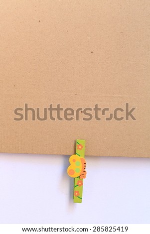 clip and blank note paper