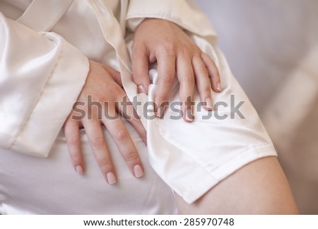 Picture of a woman's hand in relax in a spa.