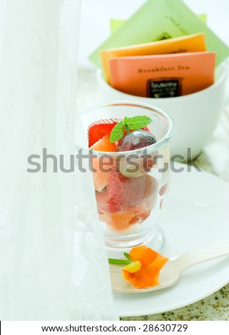 mix fruits with tea bags