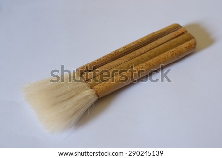 Paint brush can be natural or synthetic materials used to make them.
