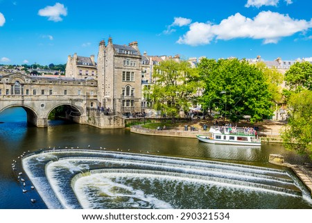 View of the Pulteney Bridge River Avon in Bath, England Royalty-Free Stock Photo #290321534