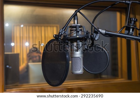 Professional condenser studio microphone, Musical Concept