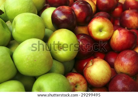 raw green and red apple heap on market show tray