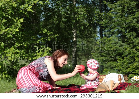 mother and daughter at a picnic