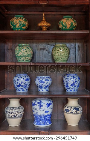 chinese antique vase Royalty-Free Stock Photo #296451749