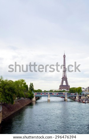 Eiffel Tower view from the Seine