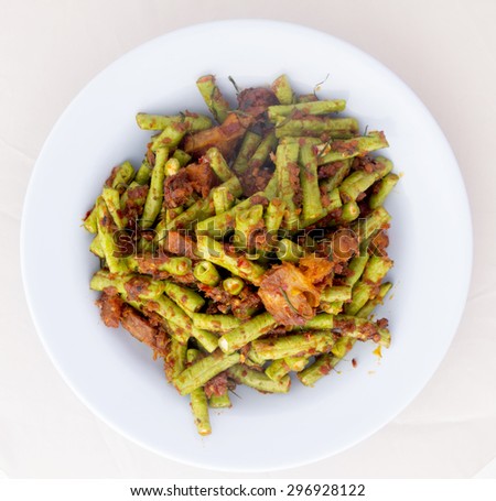Fried long beans with pork
