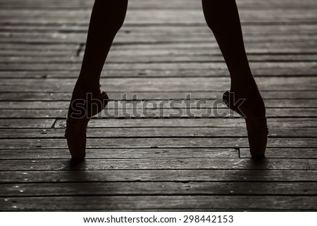 Ballerina dancing feet 