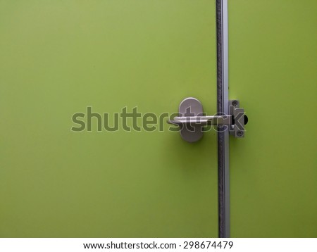 Green Toilet door close