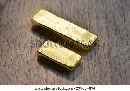 gold in wood background