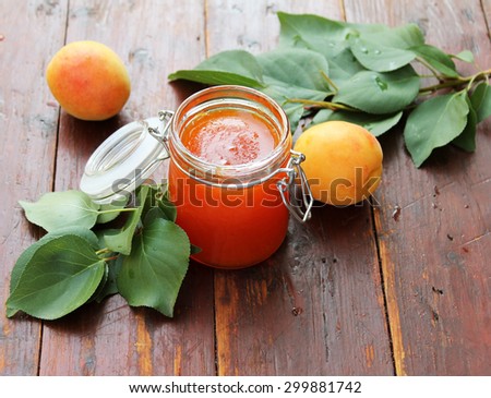 Apricot marmalade