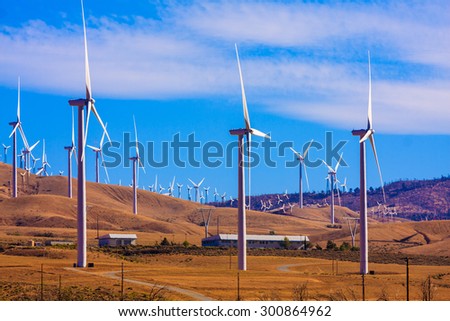 Daytime picture of an Electricity Windfarm