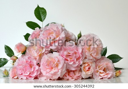 Bunch of pink roses.