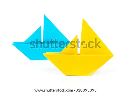 origami boats isolated