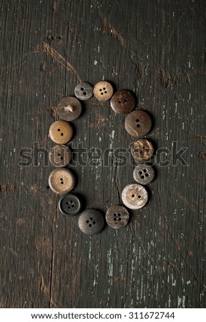 Vintage Buttons in the Number 0