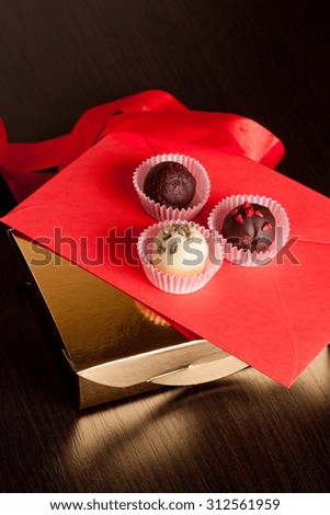 Valentine's Day chocolate gift set