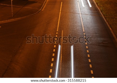 Night speed traffic with long exposure