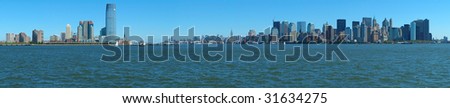 New York's Manhattan and Jersey City panorama photo, water in foreground