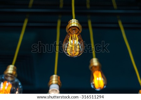 Round glowing tungsten lamp