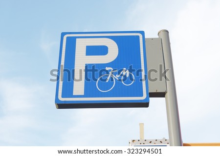Bike Parking sign.