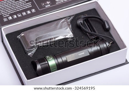 LED cree flashlight torch green button.