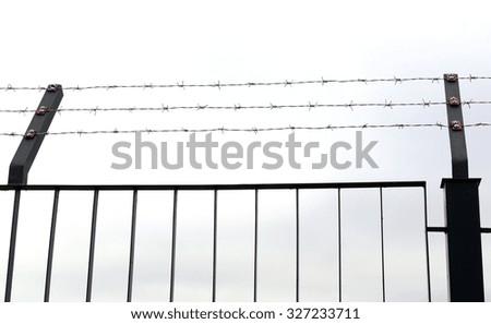 barbed wire against the passage of immigrants