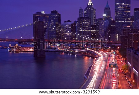Traffic in Manhattan (Long exposure leading to trail of lights)