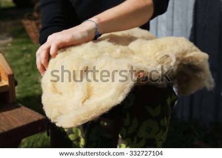 sheep wool spinning process to create ball