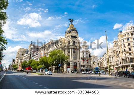 =Metropolis hotel in Madrid in a beautiful summer day, Spain Royalty-Free Stock Photo #333044603