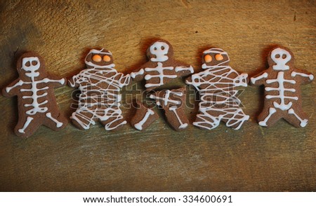 Fresh Halloween gingerbread cookies