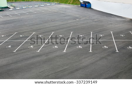 Markings on the asphalt for parking for disabled
