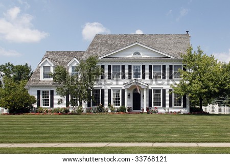 Front photo of colonial home in suburbs