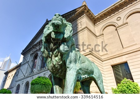 Lion statue in front of The Art Institute Of Chicago