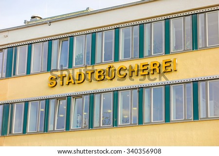 Stadtbuecherei (city library) - facade with lettering