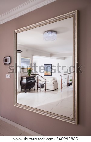 Reflection of the room in the mirror