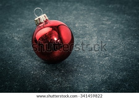 single red christmas ball