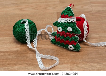 Christmas decor, recipes crafts out of felt. The heart and tree with garter