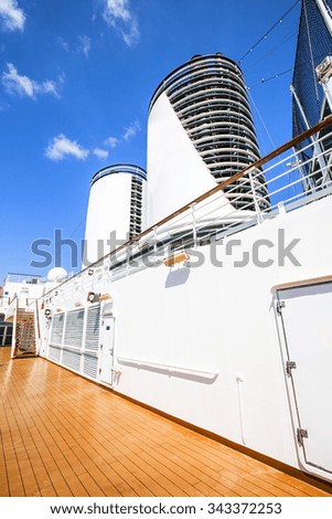 Picture of the deck on a cruise ship