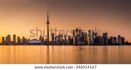 Toronto panorama at sunset viewed from Harbor Island Park