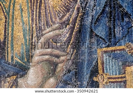 fingers of Jesus, raised for the ritual