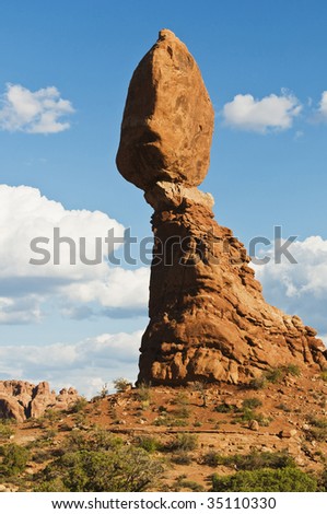 balanced rock in arches national park