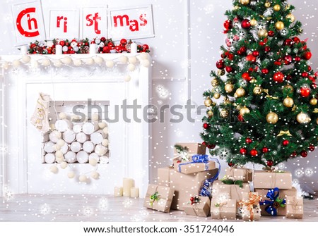 living room with Christmas Tree