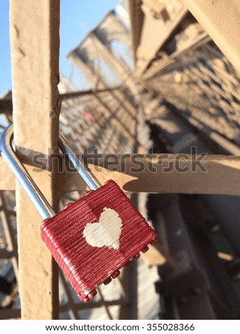 The Symbol of Love on Brooklyn Bridge in New York, USA.