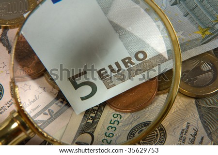 composition with money and miscellaneouses accessories