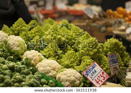 Cauliflowers from a local farmer market