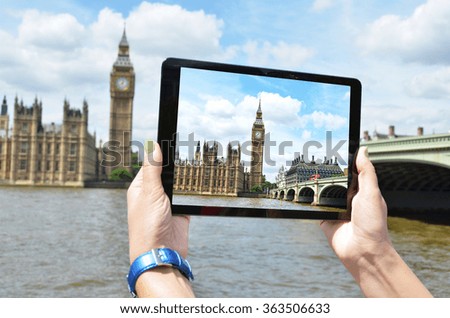 Big Ben on the screen of a tablet pc
