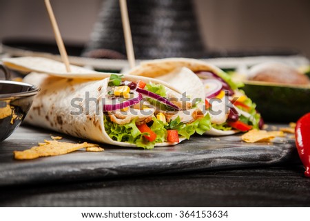 Tortilla with a mix of ingredients