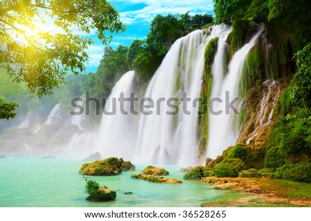 Detian or Ban Gioc waterfall along Vietnamese and Chinese board.